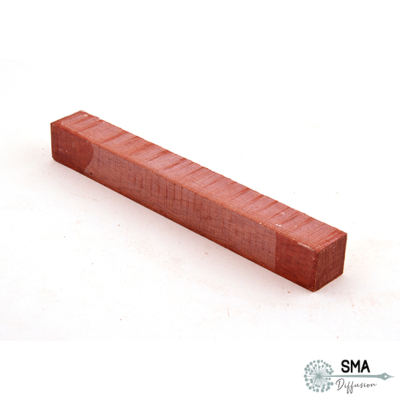 Carrelet de Satiné rubané (Bloodwood)
